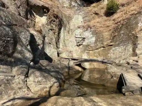 瑞泉寺の{uncategorized: "未分類", other: "その他", undefined: "問題あり", building: "その他建物", grave: "お墓", sacred_gate: "鳥居", guardian: "狛犬", statue: "像", buddha: "仏像", history: "歴史", nature: "自然", garden: "庭園", animal: "動物", pagoda: "塔", temizu: "手水舎", mountain_gate: "山門・神門", sanctuary: "本殿・本堂", subordinate: "末社・摂社", art: "芸術", scenery: "景色", jizo: "地蔵", ema: "絵馬", goshuin: "御朱印", omikuji: "おみくじ", items: "授与品その他", amulet: "お守り", goshuincho: "御朱印帳", eats: "食事", festival: "お祭り", votive_dance: "神楽", shichigosan: "七五三参", wedding: "結婚式", experience: "体験その他", initially: "初詣", around: "周辺", anti_infection: "感染症対策"}