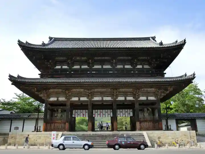 仁和寺の山門・神門