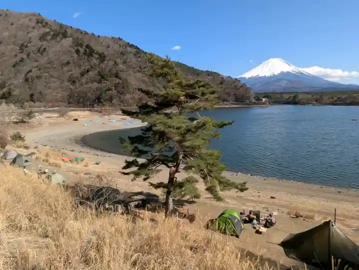 久遠寺の{uncategorized: "未分類", other: "その他", undefined: "問題あり", building: "その他建物", grave: "お墓", sacred_gate: "鳥居", guardian: "狛犬", statue: "像", buddha: "仏像", history: "歴史", nature: "自然", garden: "庭園", animal: "動物", pagoda: "塔", temizu: "手水舎", mountain_gate: "山門・神門", sanctuary: "本殿・本堂", subordinate: "末社・摂社", art: "芸術", scenery: "景色", jizo: "地蔵", ema: "絵馬", goshuin: "御朱印", omikuji: "おみくじ", items: "授与品その他", amulet: "お守り", goshuincho: "御朱印帳", eats: "食事", festival: "お祭り", votive_dance: "神楽", shichigosan: "七五三参", wedding: "結婚式", experience: "体験その他", initially: "初詣", around: "周辺", anti_infection: "感染症対策"}
