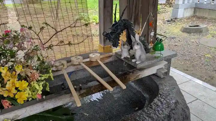 彌彦神社 (伊夜日子神社)の手水舎