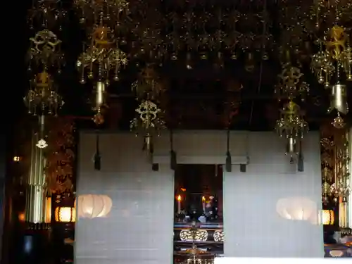 津照寺の本殿・本堂