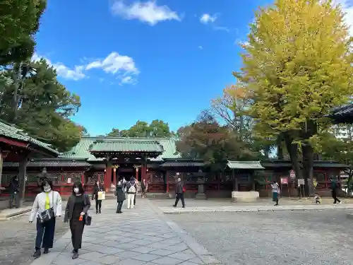根津神社の{uncategorized: "未分類", other: "その他", undefined: "問題あり", building: "その他建物", grave: "お墓", sacred_gate: "鳥居", guardian: "狛犬", statue: "像", buddha: "仏像", history: "歴史", nature: "自然", garden: "庭園", animal: "動物", pagoda: "塔", temizu: "手水舎", mountain_gate: "山門・神門", sanctuary: "本殿・本堂", subordinate: "末社・摂社", art: "芸術", scenery: "景色", jizo: "地蔵", ema: "絵馬", goshuin: "御朱印", omikuji: "おみくじ", items: "授与品その他", amulet: "お守り", goshuincho: "御朱印帳", eats: "食事", festival: "お祭り", votive_dance: "神楽", shichigosan: "七五三参", wedding: "結婚式", experience: "体験その他", initially: "初詣", around: "周辺", anti_infection: "感染症対策"}
