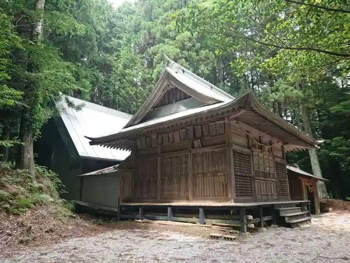 白山神社の本殿・本堂