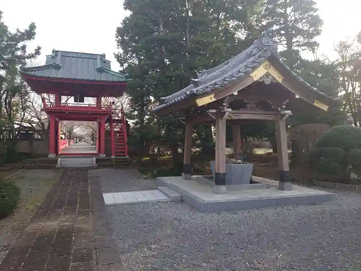 延命寺(身代り不動尊)の手水舎