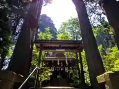 高森阿蘇神社の本殿