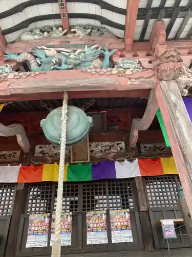 埼玉厄除け開運大師・龍泉寺（切り絵御朱印発祥の寺）の本殿・本堂