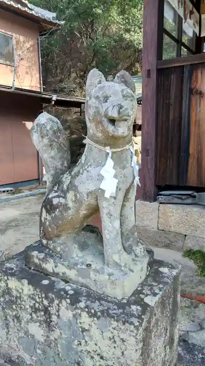 素盞嗚神社の狛犬