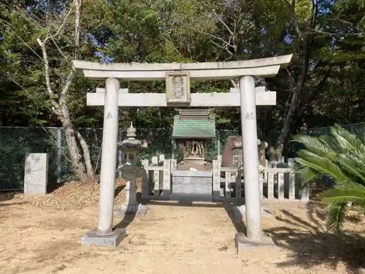 日尾八幡神社の末社・摂社
