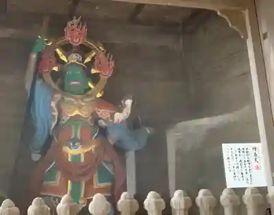 布施弁天 東海寺の像