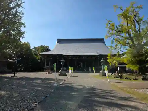 勝興寺の{uncategorized: "未分類", other: "その他", undefined: "問題あり", building: "その他建物", grave: "お墓", sacred_gate: "鳥居", guardian: "狛犬", statue: "像", buddha: "仏像", history: "歴史", nature: "自然", garden: "庭園", animal: "動物", pagoda: "塔", temizu: "手水舎", mountain_gate: "山門・神門", sanctuary: "本殿・本堂", subordinate: "末社・摂社", art: "芸術", scenery: "景色", jizo: "地蔵", ema: "絵馬", goshuin: "御朱印", omikuji: "おみくじ", items: "授与品その他", amulet: "お守り", goshuincho: "御朱印帳", eats: "食事", festival: "お祭り", votive_dance: "神楽", shichigosan: "七五三参", wedding: "結婚式", experience: "体験その他", initially: "初詣", around: "周辺", anti_infection: "感染症対策"}