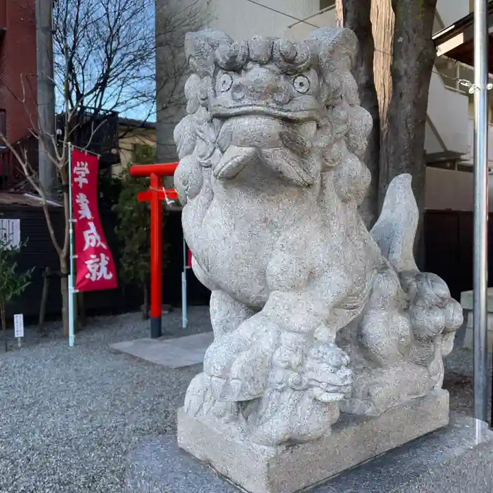 二宮神社の狛犬