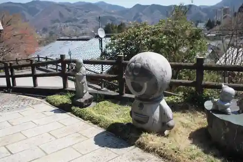 東林寺の像