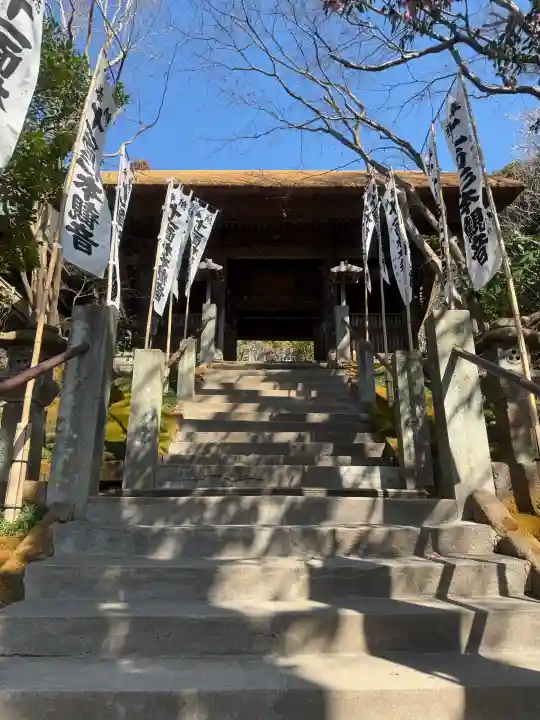 杉本寺の{uncategorized: "未分類", other: "その他", undefined: "問題あり", building: "その他建物", grave: "お墓", sacred_gate: "鳥居", guardian: "狛犬", statue: "像", buddha: "仏像", history: "歴史", nature: "自然", garden: "庭園", animal: "動物", pagoda: "塔", temizu: "手水舎", mountain_gate: "山門・神門", sanctuary: "本殿・本堂", subordinate: "末社・摂社", art: "芸術", scenery: "景色", jizo: "地蔵", ema: "絵馬", goshuin: "御朱印", omikuji: "おみくじ", items: "授与品その他", amulet: "お守り", goshuincho: "御朱印帳", eats: "食事", festival: "お祭り", votive_dance: "神楽", shichigosan: "七五三参", wedding: "結婚式", experience: "体験その他", initially: "初詣", around: "周辺", anti_infection: "感染症対策"}