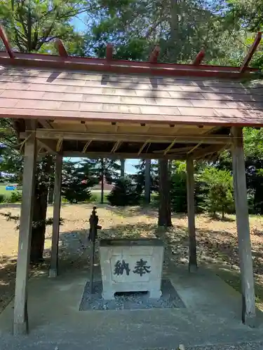 川西神社の手水舎