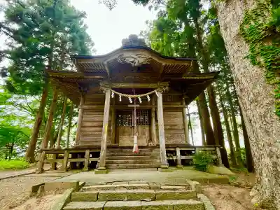 津島本宮社の{uncategorized: "未分類", other: "その他", undefined: "問題あり", building: "その他建物", grave: "お墓", sacred_gate: "鳥居", guardian: "狛犬", statue: "像", buddha: "仏像", history: "歴史", nature: "自然", garden: "庭園", animal: "動物", pagoda: "塔", temizu: "手水舎", mountain_gate: "山門・神門", sanctuary: "本殿・本堂", subordinate: "末社・摂社", art: "芸術", scenery: "景色", jizo: "地蔵", ema: "絵馬", goshuin: "御朱印", omikuji: "おみくじ", items: "授与品その他", amulet: "お守り", goshuincho: "御朱印帳", eats: "食事", festival: "お祭り", votive_dance: "神楽", shichigosan: "七五三参", wedding: "結婚式", experience: "体験その他", initially: "初詣", around: "周辺", anti_infection: "感染症対策"}