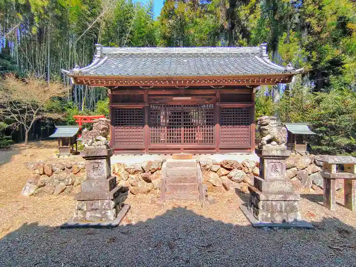 神明白山社相殿(杁下)の本殿・本堂