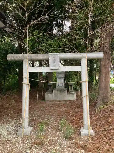 西富山温泉神社の鳥居