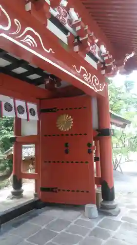 宇奈岐日女神社の山門・神門