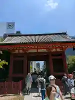 浅草神社の{uncategorized: "未分類", other: "その他", undefined: "問題あり", building: "その他建物", grave: "お墓", sacred_gate: "鳥居", guardian: "狛犬", statue: "像", buddha: "仏像", history: "歴史", nature: "自然", garden: "庭園", animal: "動物", pagoda: "塔", temizu: "手水舎", mountain_gate: "山門・神門", sanctuary: "本殿・本堂", subordinate: "末社・摂社", art: "芸術", scenery: "景色", jizo: "地蔵", ema: "絵馬", goshuin: "御朱印", omikuji: "おみくじ", items: "授与品その他", amulet: "お守り", goshuincho: "御朱印帳", eats: "食事", festival: "お祭り", votive_dance: "神楽", shichigosan: "七五三参", wedding: "結婚式", experience: "体験その他", initially: "初詣", around: "周辺", anti_infection: "感染症対策"}