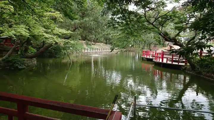 間々田八幡宮の庭園