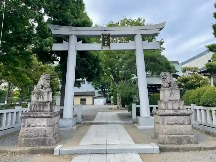 大棚・中川杉山神社(神奈川県)