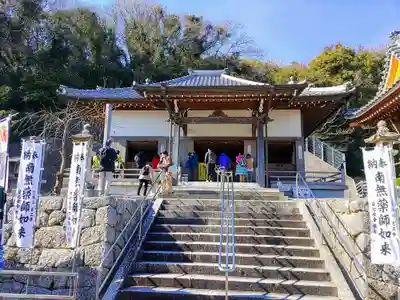 医王寺の本殿・本堂