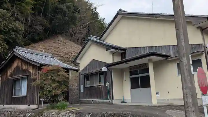 地蔵尊の本殿・本堂