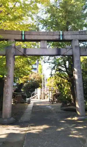 河原町稲荷神社の鳥居