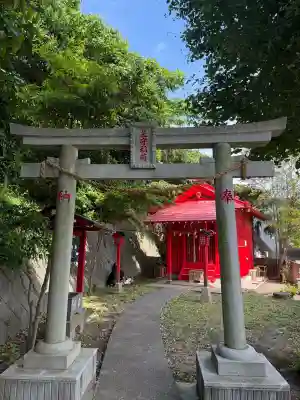 芝守稲荷神社の{uncategorized: "未分類", other: "その他", undefined: "問題あり", building: "その他建物", grave: "お墓", sacred_gate: "鳥居", guardian: "狛犬", statue: "像", buddha: "仏像", history: "歴史", nature: "自然", garden: "庭園", animal: "動物", pagoda: "塔", temizu: "手水舎", mountain_gate: "山門・神門", sanctuary: "本殿・本堂", subordinate: "末社・摂社", art: "芸術", scenery: "景色", jizo: "地蔵", ema: "絵馬", goshuin: "御朱印", omikuji: "おみくじ", items: "授与品その他", amulet: "お守り", goshuincho: "御朱印帳", eats: "食事", festival: "お祭り", votive_dance: "神楽", shichigosan: "七五三参", wedding: "結婚式", experience: "体験その他", initially: "初詣", around: "周辺", anti_infection: "感染症対策"}