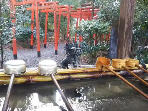 春日神社の手水舎