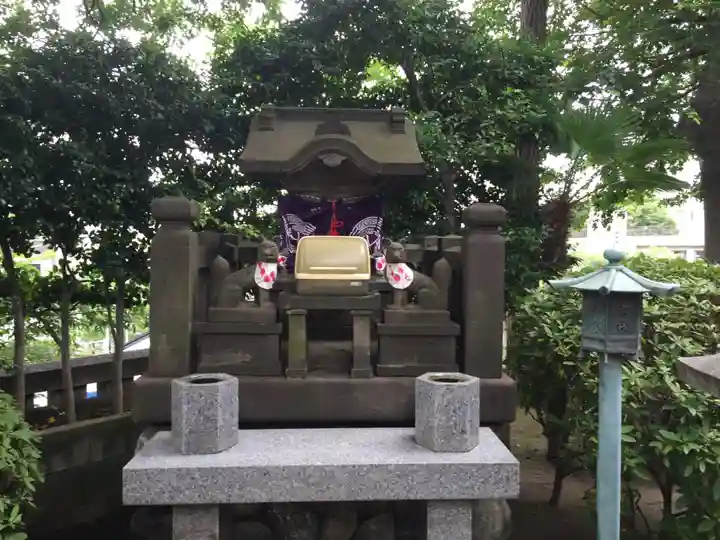 待乳山聖天(本龍院)の末社・摂社