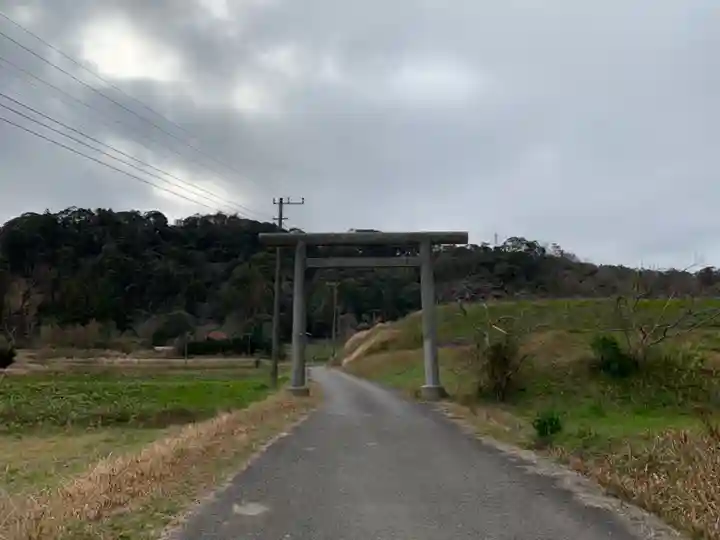白山神社の鳥居