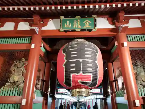 浅草寺の山門