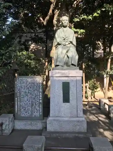 自由が丘熊野神社の像