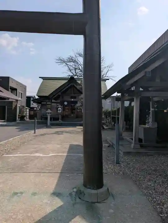 亀田龍神社の{uncategorized: "未分類", other: "その他", undefined: "問題あり", building: "その他建物", grave: "お墓", sacred_gate: "鳥居", guardian: "狛犬", statue: "像", buddha: "仏像", history: "歴史", nature: "自然", garden: "庭園", animal: "動物", pagoda: "塔", temizu: "手水舎", mountain_gate: "山門・神門", sanctuary: "本殿・本堂", subordinate: "末社・摂社", art: "芸術", scenery: "景色", jizo: "地蔵", ema: "絵馬", goshuin: "御朱印", omikuji: "おみくじ", items: "授与品その他", amulet: "お守り", goshuincho: "御朱印帳", eats: "食事", festival: "お祭り", votive_dance: "神楽", shichigosan: "七五三参", wedding: "結婚式", experience: "体験その他", initially: "初詣", around: "周辺", anti_infection: "感染症対策"}