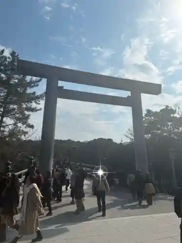 伊勢神宮内宮（皇大神宮）の{uncategorized: "未分類", other: "その他", undefined: "問題あり", building: "その他建物", grave: "お墓", sacred_gate: "鳥居", guardian: "狛犬", statue: "像", buddha: "仏像", history: "歴史", nature: "自然", garden: "庭園", animal: "動物", pagoda: "塔", temizu: "手水舎", mountain_gate: "山門・神門", sanctuary: "本殿・本堂", subordinate: "末社・摂社", art: "芸術", scenery: "景色", jizo: "地蔵", ema: "絵馬", goshuin: "御朱印", omikuji: "おみくじ", items: "授与品その他", amulet: "お守り", goshuincho: "御朱印帳", eats: "食事", festival: "お祭り", votive_dance: "神楽", shichigosan: "七五三参", wedding: "結婚式", experience: "体験その他", initially: "初詣", around: "周辺", anti_infection: "感染症対策"}