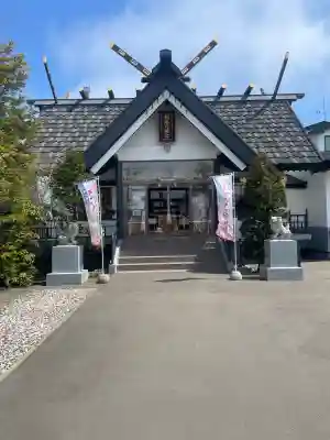 釧路八幡宮の{uncategorized: "未分類", other: "その他", undefined: "問題あり", building: "その他建物", grave: "お墓", sacred_gate: "鳥居", guardian: "狛犬", statue: "像", buddha: "仏像", history: "歴史", nature: "自然", garden: "庭園", animal: "動物", pagoda: "塔", temizu: "手水舎", mountain_gate: "山門・神門", sanctuary: "本殿・本堂", subordinate: "末社・摂社", art: "芸術", scenery: "景色", jizo: "地蔵", ema: "絵馬", goshuin: "御朱印", omikuji: "おみくじ", items: "授与品その他", amulet: "お守り", goshuincho: "御朱印帳", eats: "食事", festival: "お祭り", votive_dance: "神楽", shichigosan: "七五三参", wedding: "結婚式", experience: "体験その他", initially: "初詣", around: "周辺", anti_infection: "感染症対策"}