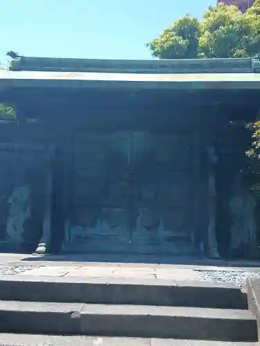 増上寺の{uncategorized: "未分類", other: "その他", undefined: "問題あり", building: "その他建物", grave: "お墓", sacred_gate: "鳥居", guardian: "狛犬", statue: "像", buddha: "仏像", history: "歴史", nature: "自然", garden: "庭園", animal: "動物", pagoda: "塔", temizu: "手水舎", mountain_gate: "山門・神門", sanctuary: "本殿・本堂", subordinate: "末社・摂社", art: "芸術", scenery: "景色", jizo: "地蔵", ema: "絵馬", goshuin: "御朱印", omikuji: "おみくじ", items: "授与品その他", amulet: "お守り", goshuincho: "御朱印帳", eats: "食事", festival: "お祭り", votive_dance: "神楽", shichigosan: "七五三参", wedding: "結婚式", experience: "体験その他", initially: "初詣", around: "周辺", anti_infection: "感染症対策"}