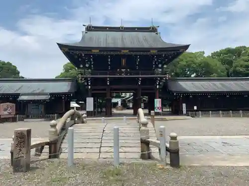 真清田神社の山門・神門
