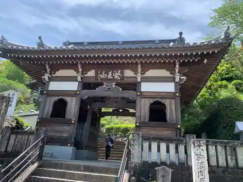 薬王寺の山門・神門