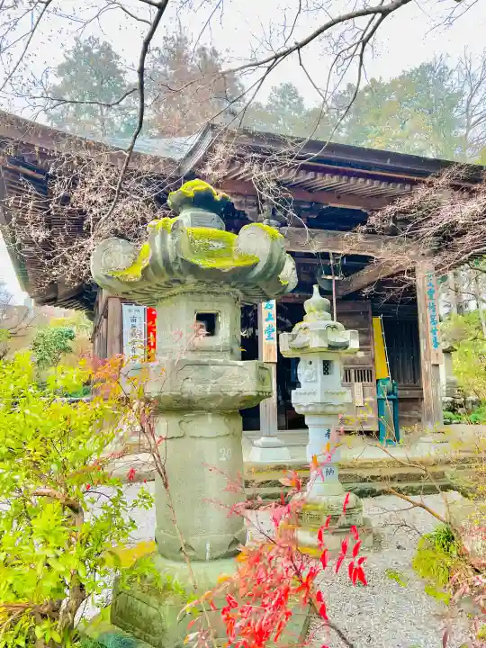 岩之上堂の{uncategorized: "未分類", other: "その他", undefined: "問題あり", building: "その他建物", grave: "お墓", sacred_gate: "鳥居", guardian: "狛犬", statue: "像", buddha: "仏像", history: "歴史", nature: "自然", garden: "庭園", animal: "動物", pagoda: "塔", temizu: "手水舎", mountain_gate: "山門・神門", sanctuary: "本殿・本堂", subordinate: "末社・摂社", art: "芸術", scenery: "景色", jizo: "地蔵", ema: "絵馬", goshuin: "御朱印", omikuji: "おみくじ", items: "授与品その他", amulet: "お守り", goshuincho: "御朱印帳", eats: "食事", festival: "お祭り", votive_dance: "神楽", shichigosan: "七五三参", wedding: "結婚式", experience: "体験その他", initially: "初詣", around: "周辺", anti_infection: "感染症対策"}