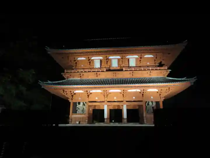 高野山金剛峯寺奥の院の山門・神門