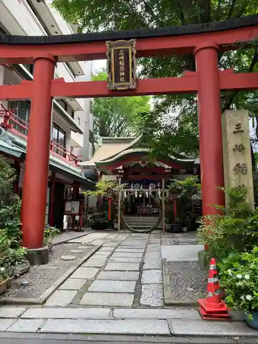 三崎稲荷神社の鳥居