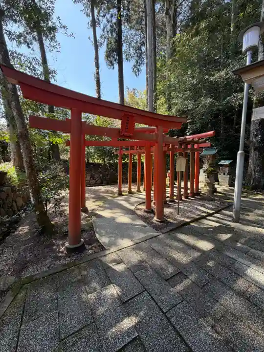 熊野大社の{uncategorized: "未分類", other: "その他", undefined: "問題あり", building: "その他建物", grave: "お墓", sacred_gate: "鳥居", guardian: "狛犬", statue: "像", buddha: "仏像", history: "歴史", nature: "自然", garden: "庭園", animal: "動物", pagoda: "塔", temizu: "手水舎", mountain_gate: "山門・神門", sanctuary: "本殿・本堂", subordinate: "末社・摂社", art: "芸術", scenery: "景色", jizo: "地蔵", ema: "絵馬", goshuin: "御朱印", omikuji: "おみくじ", items: "授与品その他", amulet: "お守り", goshuincho: "御朱印帳", eats: "食事", festival: "お祭り", votive_dance: "神楽", shichigosan: "七五三参", wedding: "結婚式", experience: "体験その他", initially: "初詣", around: "周辺", anti_infection: "感染症対策"}
