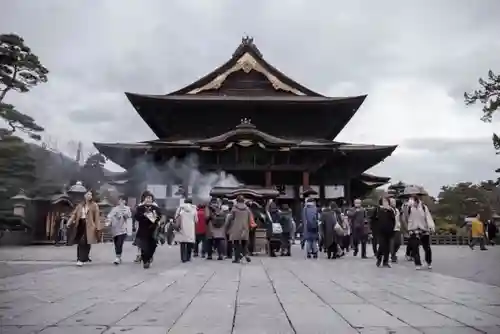 善光寺の本殿・本堂
