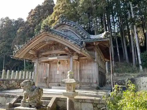 春日神社の本殿