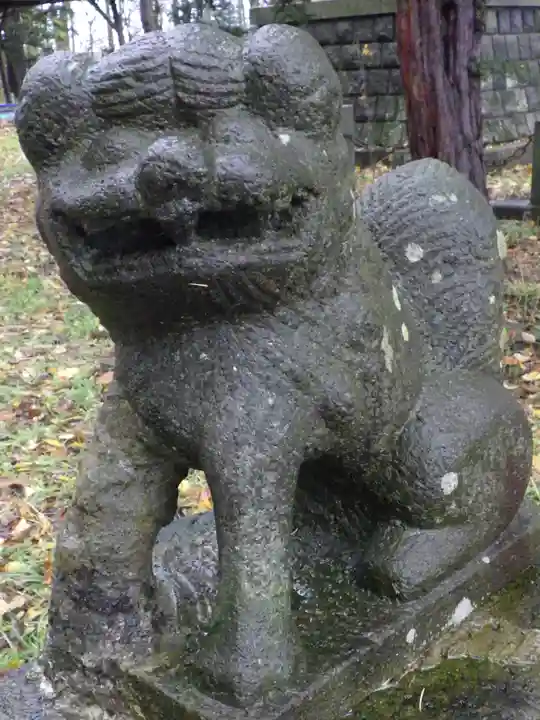 興国神社の狛犬