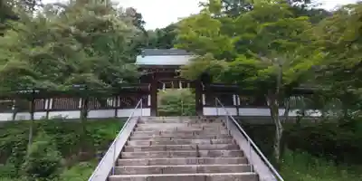 月読神社（松尾大社摂社）の山門・神門
