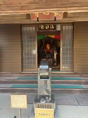長心寺の{uncategorized: "未分類", other: "その他", undefined: "問題あり", building: "その他建物", grave: "お墓", sacred_gate: "鳥居", guardian: "狛犬", statue: "像", buddha: "仏像", history: "歴史", nature: "自然", garden: "庭園", animal: "動物", pagoda: "塔", temizu: "手水舎", mountain_gate: "山門・神門", sanctuary: "本殿・本堂", subordinate: "末社・摂社", art: "芸術", scenery: "景色", jizo: "地蔵", ema: "絵馬", goshuin: "御朱印", omikuji: "おみくじ", items: "授与品その他", amulet: "お守り", goshuincho: "御朱印帳", eats: "食事", festival: "お祭り", votive_dance: "神楽", shichigosan: "七五三参", wedding: "結婚式", experience: "体験その他", initially: "初詣", around: "周辺", anti_infection: "感染症対策"}