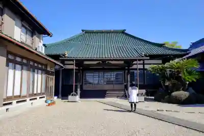 本亮院の{uncategorized: "未分類", other: "その他", undefined: "問題あり", building: "その他建物", grave: "お墓", sacred_gate: "鳥居", guardian: "狛犬", statue: "像", buddha: "仏像", history: "歴史", nature: "自然", garden: "庭園", animal: "動物", pagoda: "塔", temizu: "手水舎", mountain_gate: "山門・神門", sanctuary: "本殿・本堂", subordinate: "末社・摂社", art: "芸術", scenery: "景色", jizo: "地蔵", ema: "絵馬", goshuin: "御朱印", omikuji: "おみくじ", items: "授与品その他", amulet: "お守り", goshuincho: "御朱印帳", eats: "食事", festival: "お祭り", votive_dance: "神楽", shichigosan: "七五三参", wedding: "結婚式", experience: "体験その他", initially: "初詣", around: "周辺", anti_infection: "感染症対策"}